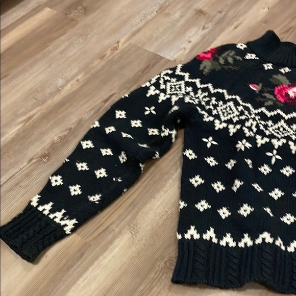 B. Moss Floral Patterned navy Sweater Large - Picture 2 of 6